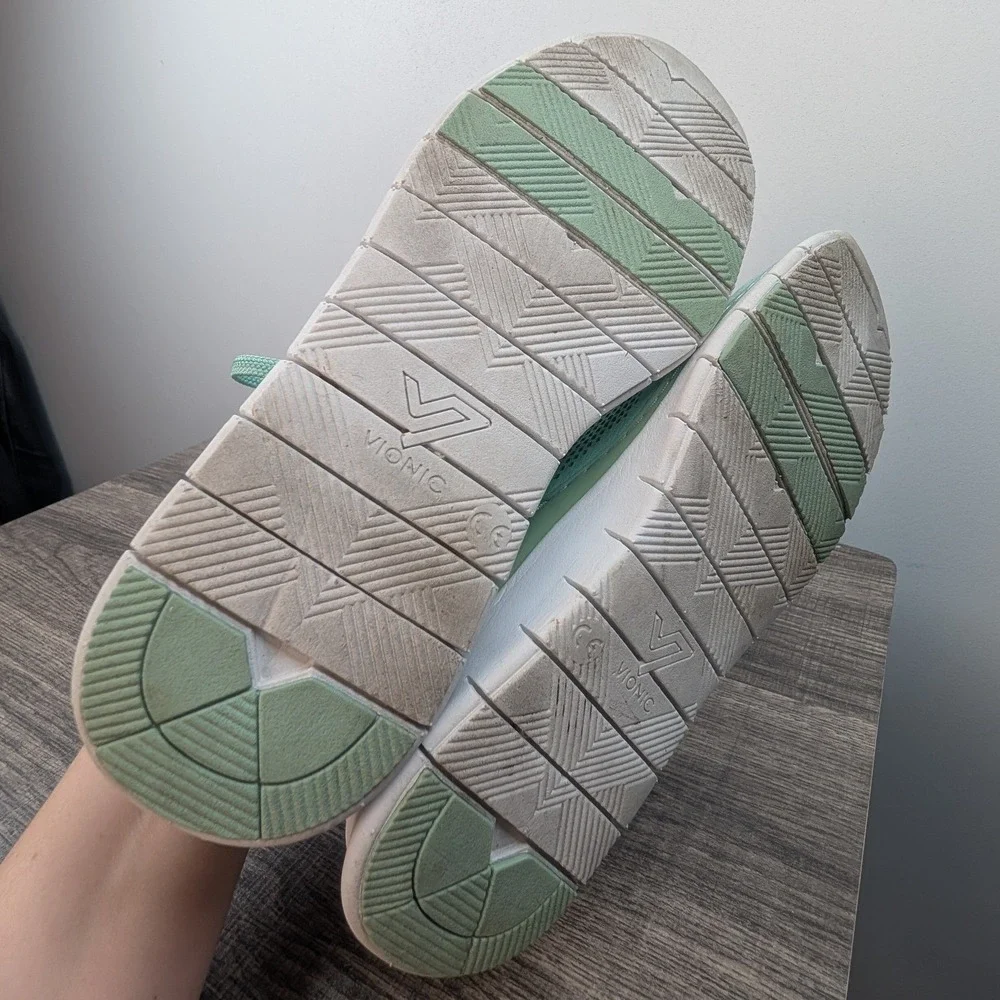 Vionic Joey Mint Green Perforated Athleisure Sneakers Size 7‎ Athletic Shoes
